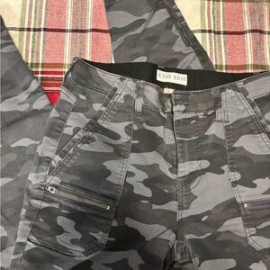 Knox Rose Gray Camouflage Trousers
